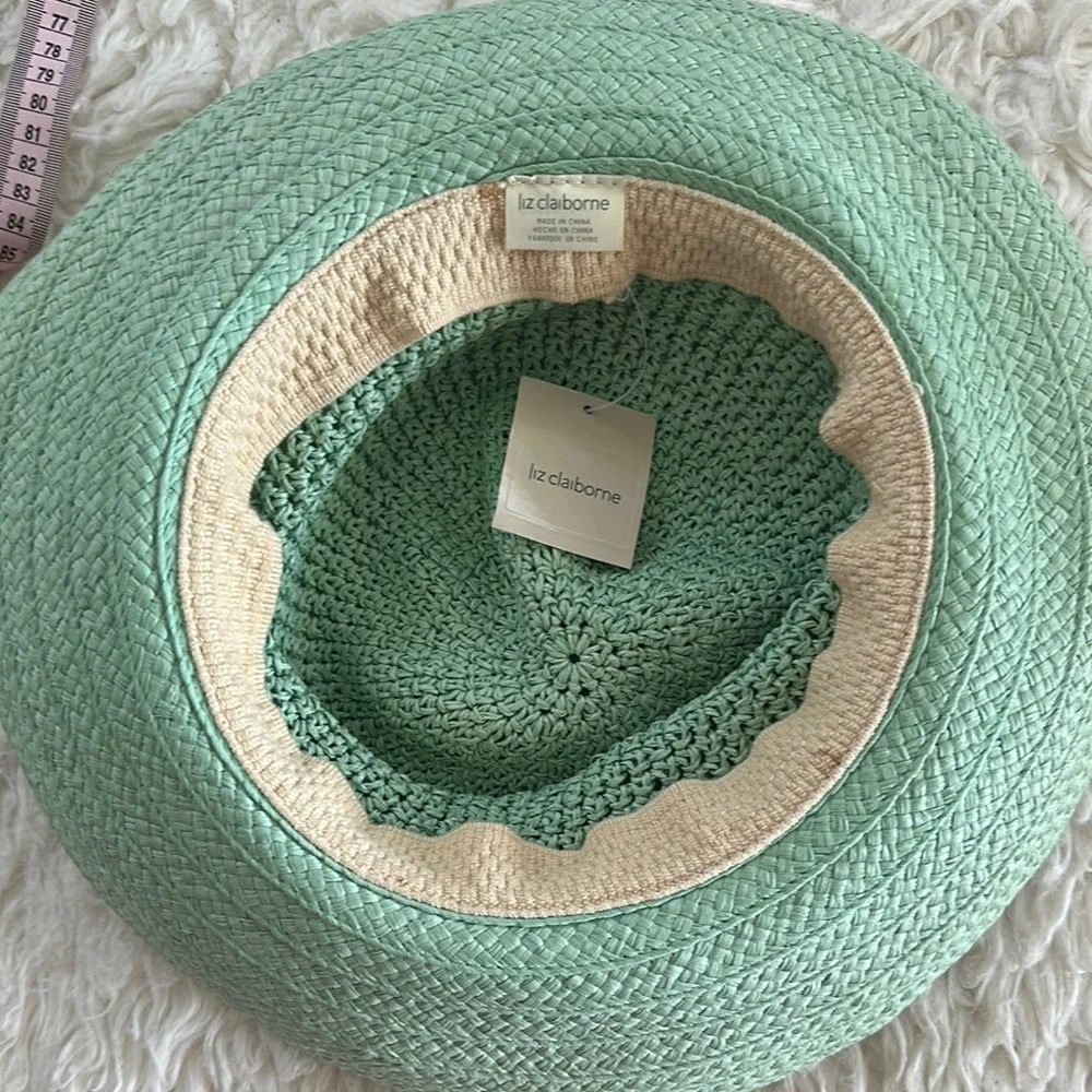 Liz Claiborne this liz